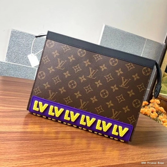 AAA Pruses Bags POCHETTE LOUIS VUITTON VOYAGE MM 0823